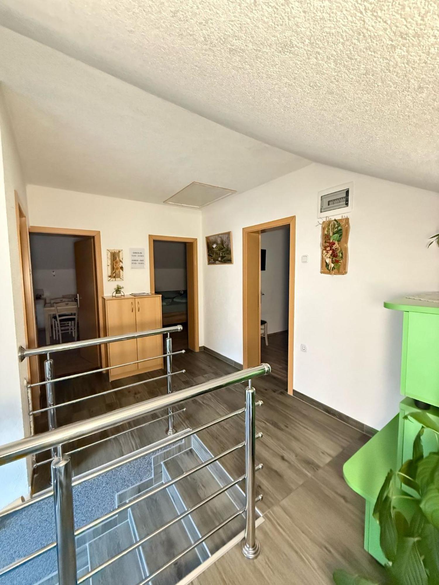 Apartments Marija Vrelo Koreničko Kültér fotó