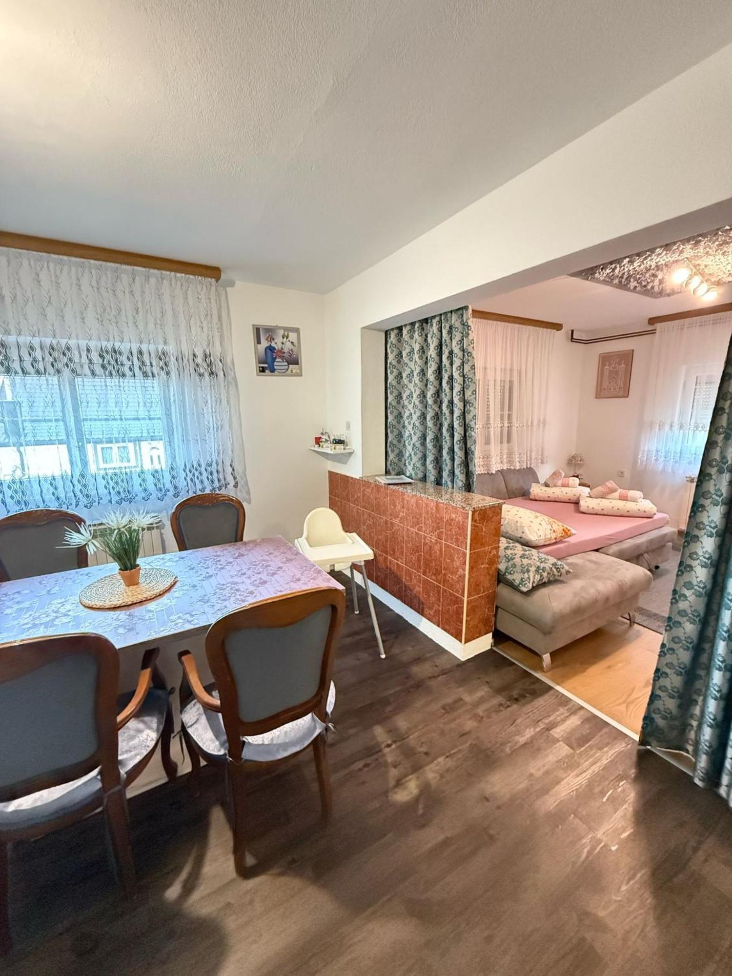 Apartments Marija Vrelo Koreničko Kültér fotó