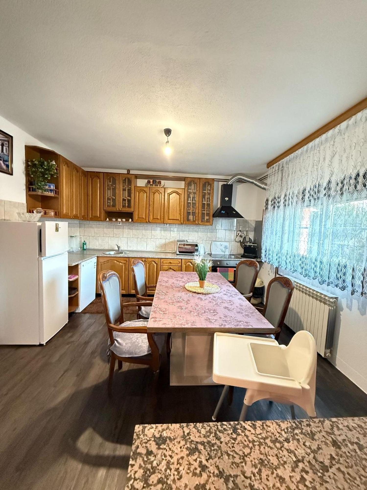 Apartments Marija Vrelo Koreničko Kültér fotó