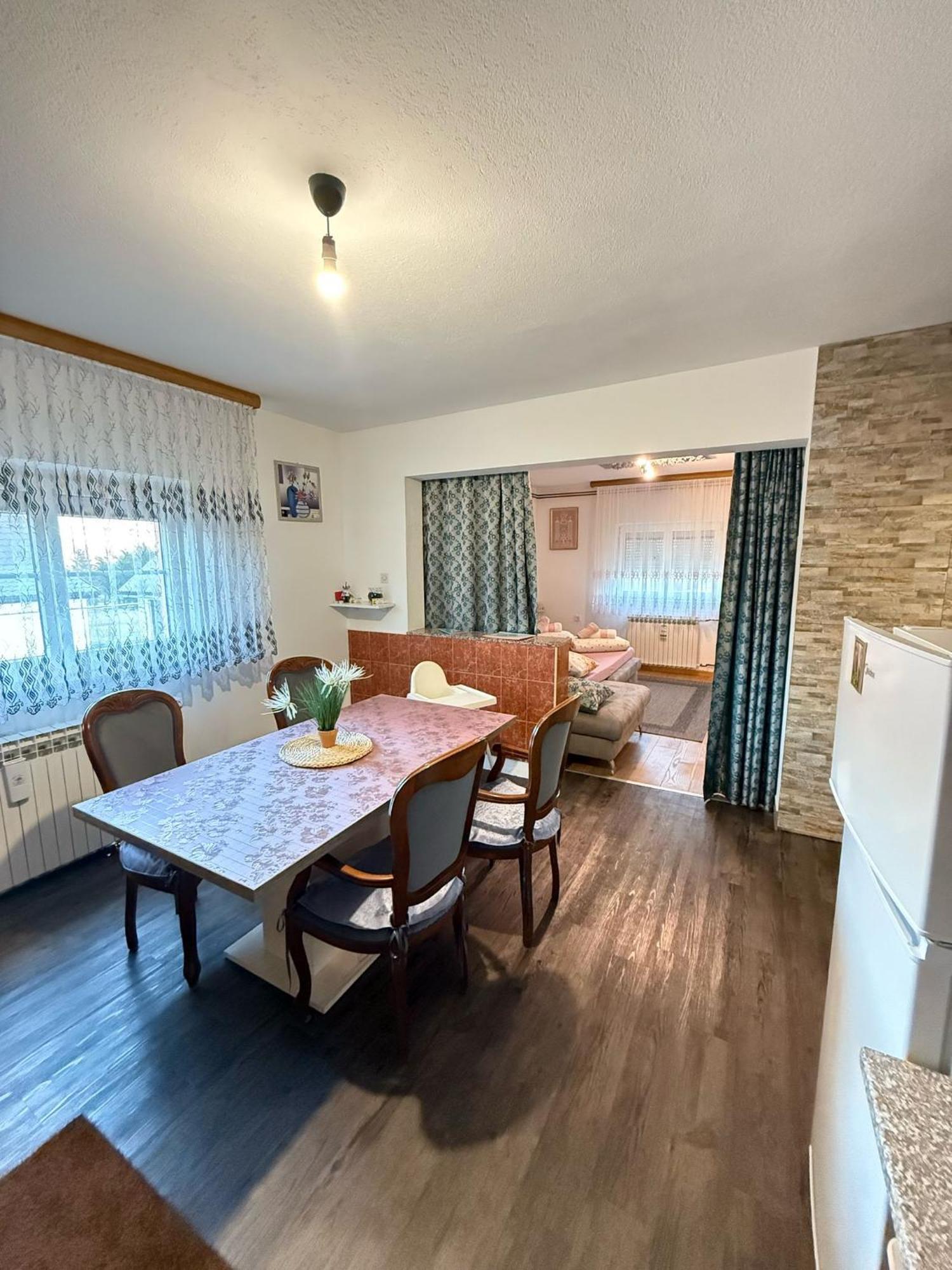 Apartments Marija Vrelo Koreničko Kültér fotó